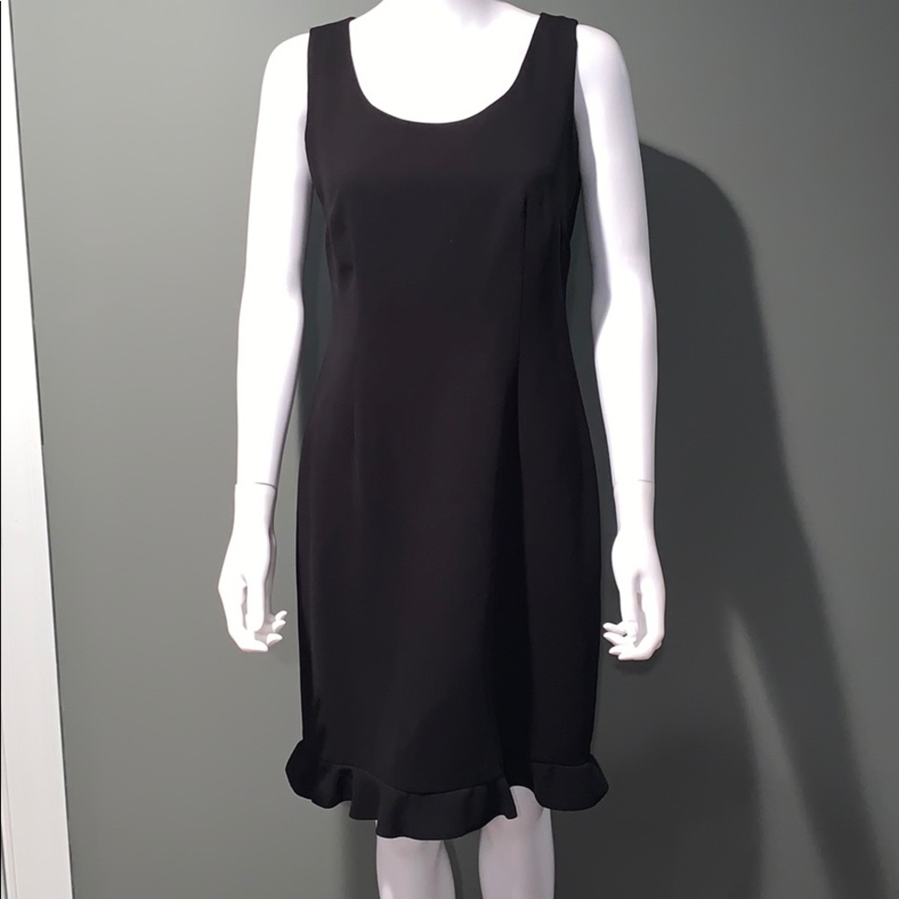 LIZ CLAIBORNE WOMANS black petites dress SZ.8